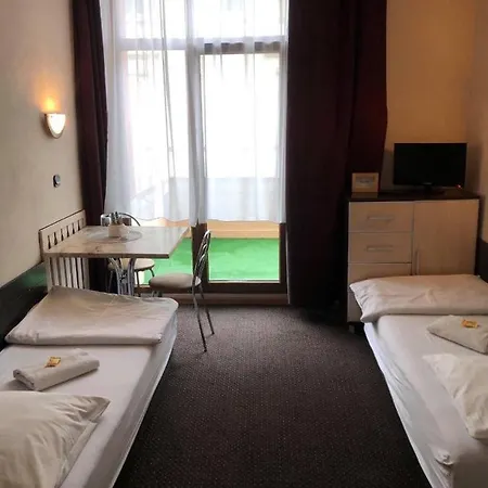 Hotel Gryf *